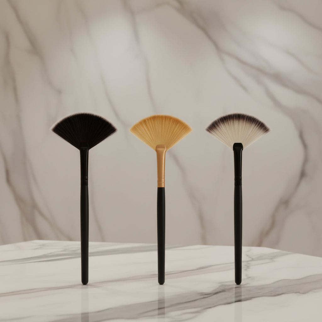 Fächerförmiger Make-up-Pinsel
